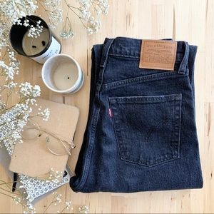 Levi’s Ribcage Straight High-Waisted Black Jeans Size 26